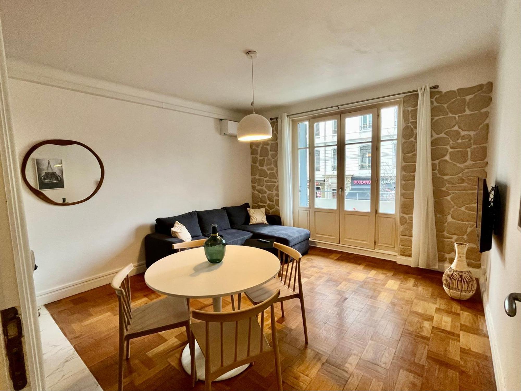 Suite Corneille Lyon Exteriör bild